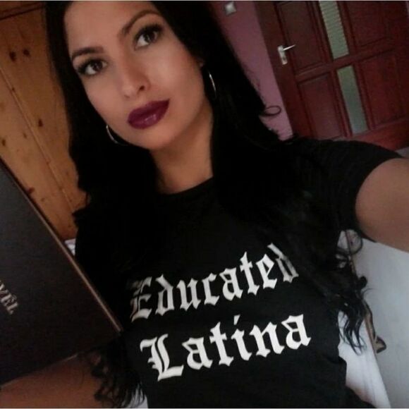 Black Tee Shirt Top Educated Latina - Picture 4 of 6